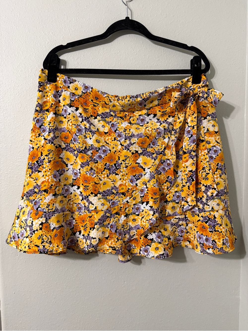 Flirty Retro Colors - Yellow Purple Floral Wrap Skirt with Bow Tie Ruffle Hem XL